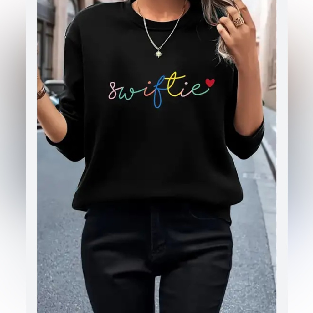 Taylor Swift "Swiftie" Graphic Print Black Sweatshirt
